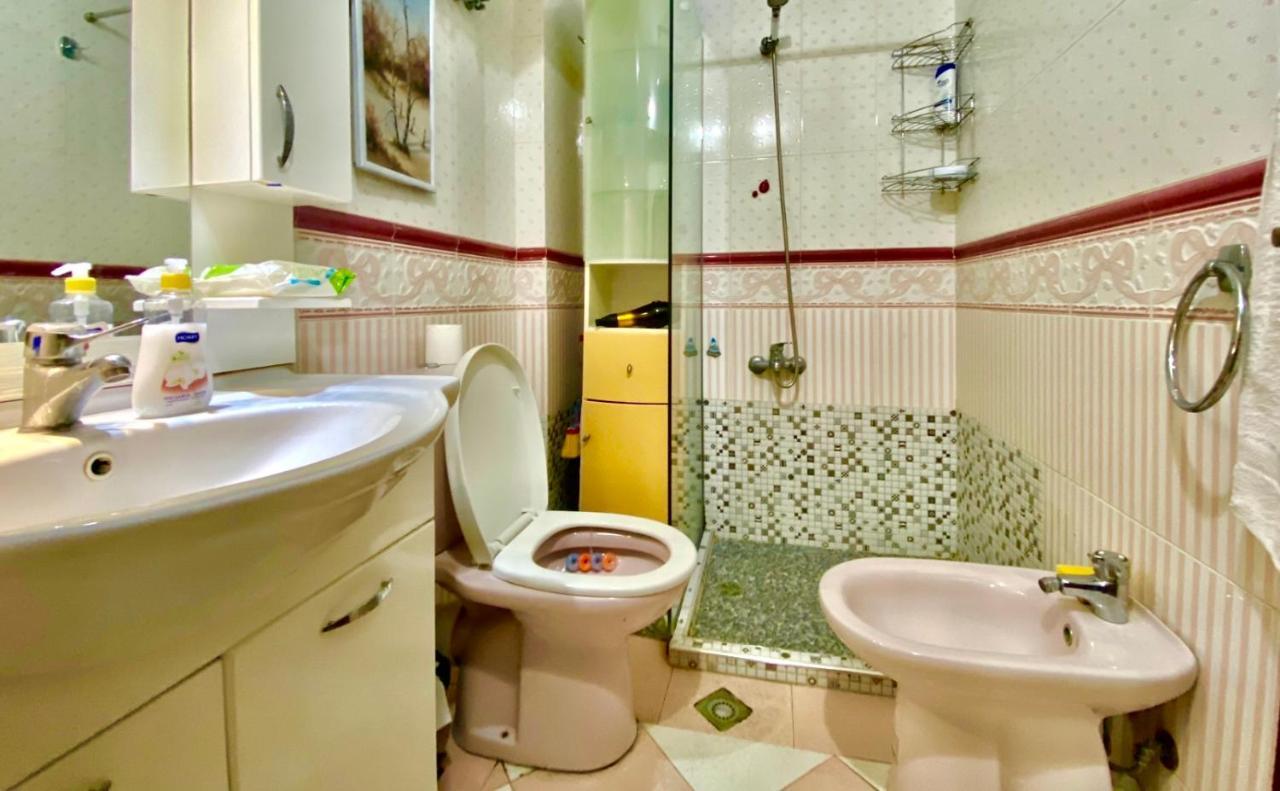 Blloku Apartment Tiranë Luaran gambar